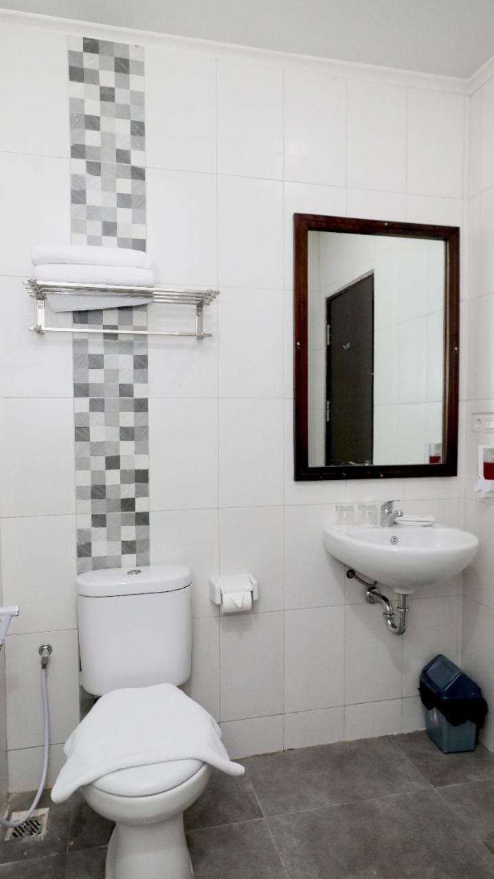 Heavenly Land Family Hotel Палембанг Экстерьер фото