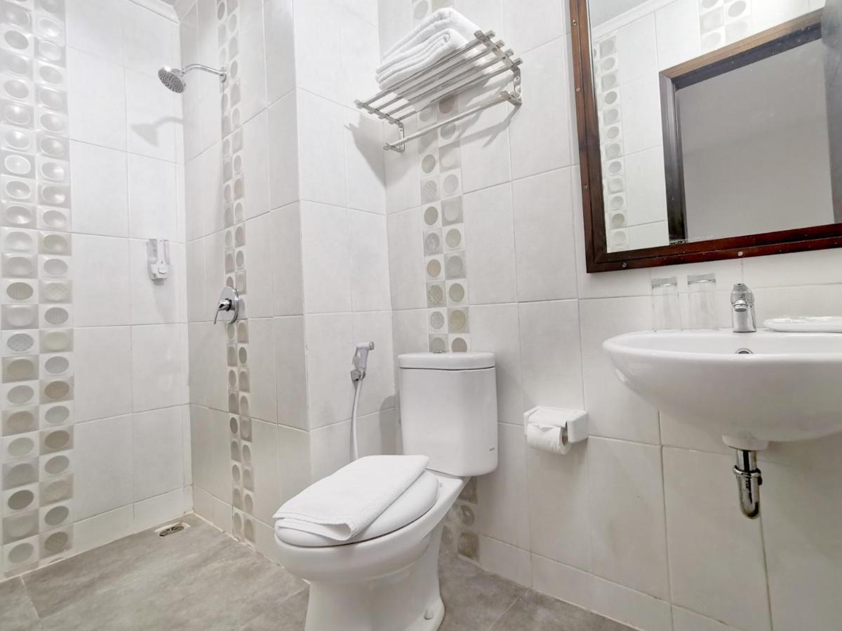 Heavenly Land Family Hotel Палембанг Экстерьер фото